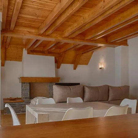 Apartment Saplan Real Estate Laujo *