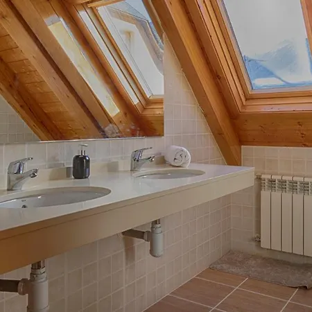 Saplan Real Estate Laujo Apartment