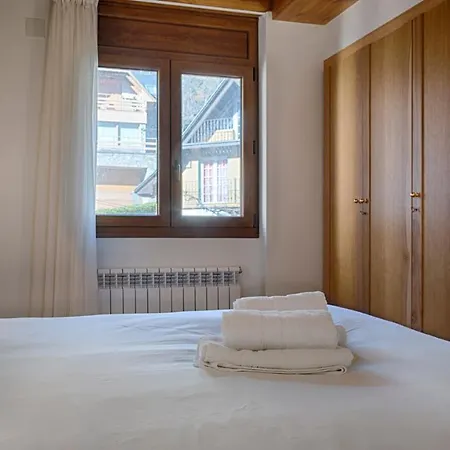 Saplan Real Estate Laujo * Bossost