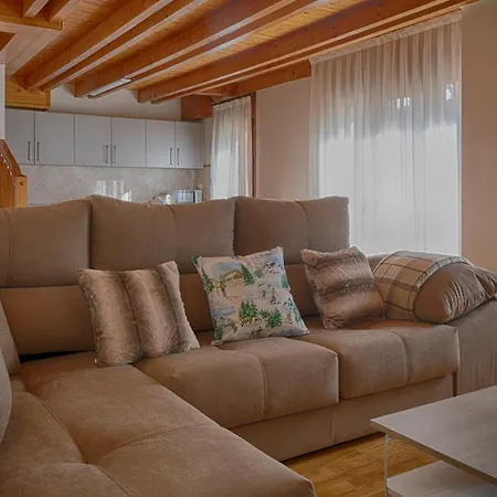 Saplan Real Estate Laujo *